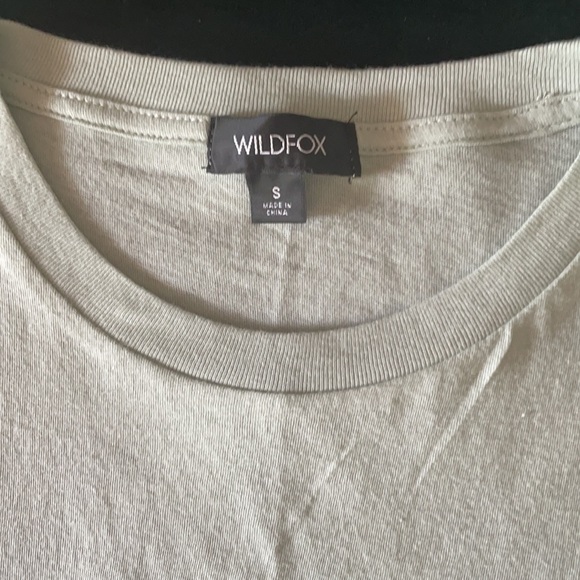 WILD FOX  graphic Tee 💚 - Picture 3 of 3